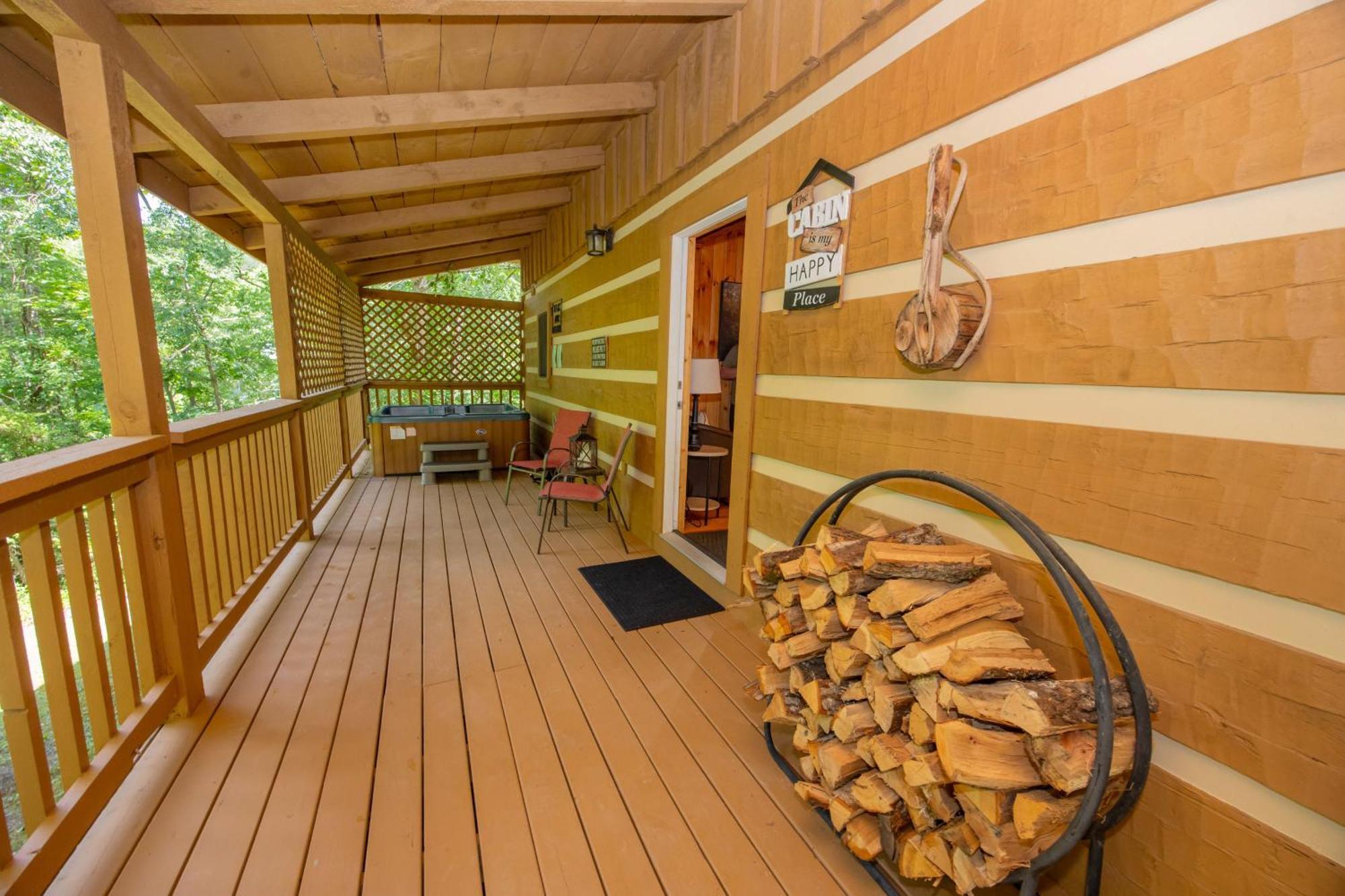 Yoli Bear Hideaway Villa เซอเวียร์วีล ภายนอก รูปภาพ
