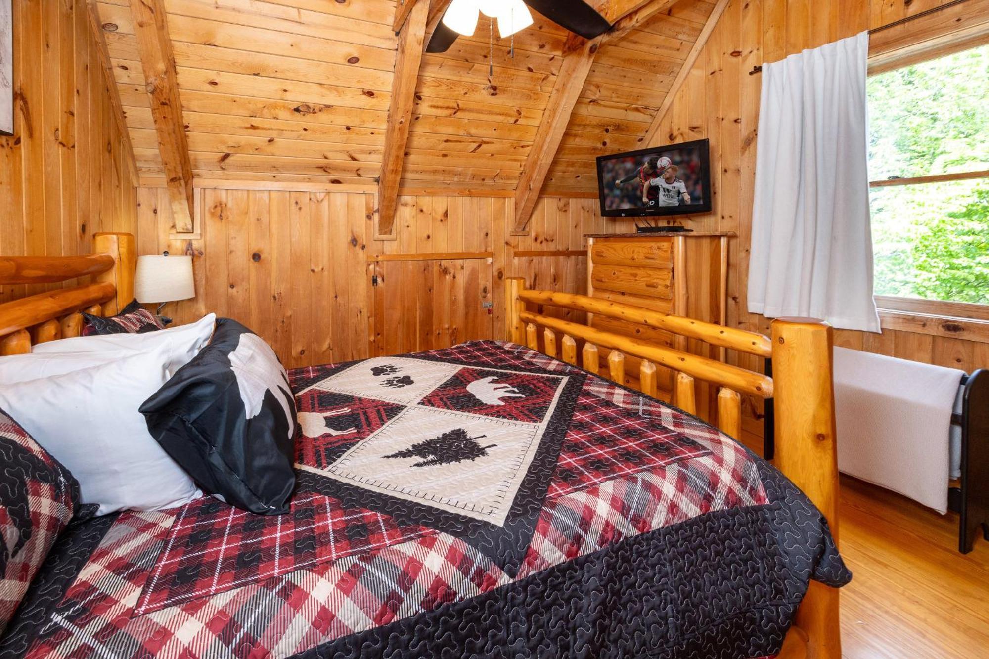 Yoli Bear Hideaway Villa เซอเวียร์วีล ภายนอก รูปภาพ
